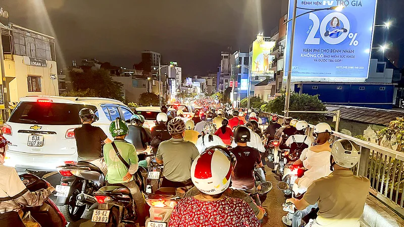 Ùn tắc giao thông ngày càng gia tăng