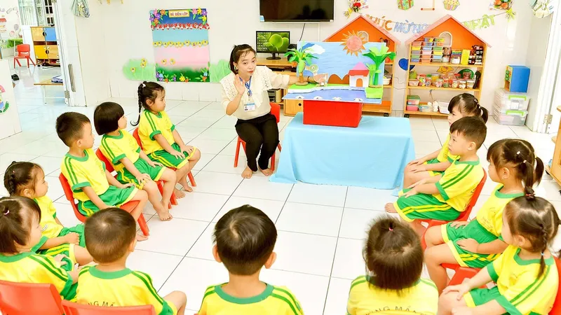 Tiền làm thêm giờ đã được chi trả từ nguồn thu thỏa thuận với phụ huynh