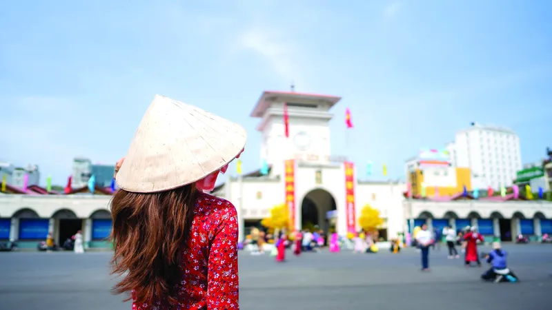Đón Tết ở TPHCM: Rất riêng, rất lạ