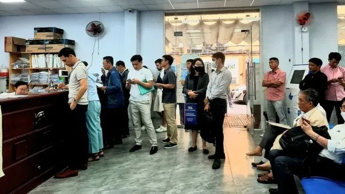 Ngành giao thông vẫn tiếp tục cấp đổi giấy phép lái xe