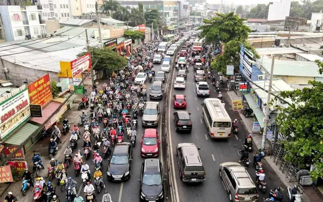 TP Hồ Chí Minh: Ì ạch mở rộng quốc lộ 13