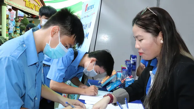 Hàng ngàn việc làm cho sinh viên trong Tháng Thanh niên 2025