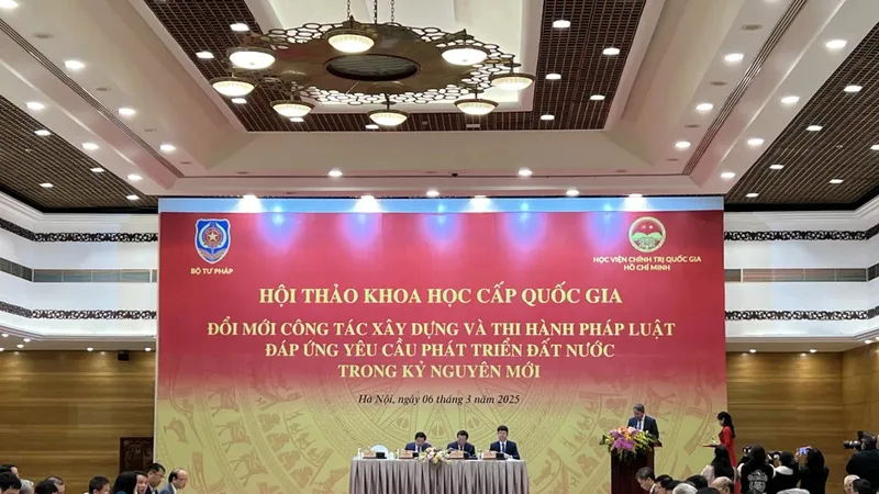 Lấy quản trị và hỗ trợ làm trọng
