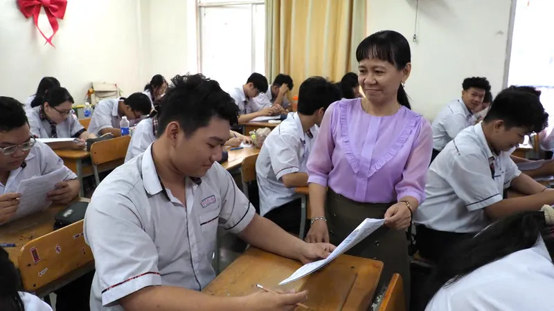 Ôn thi tốt nghiệp THPT năm 2025: Hệ thống kiến thức, tránh học tủ