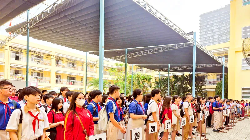 Chật vật ổn định tuyển sinh đầu cấp