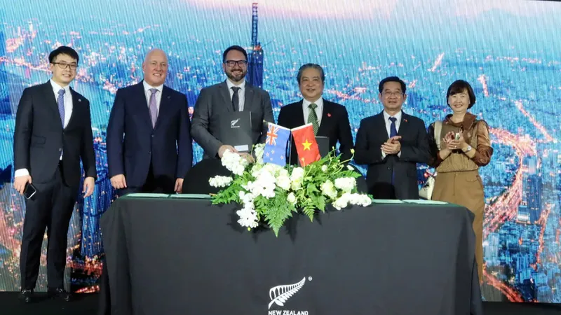 50 năm non sông liền một dải - Bài 12: Công tác đối ngoại TPHCM không ngừng đổi mới và lớn mạnh