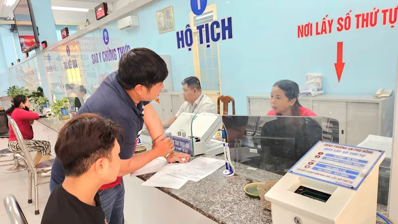Tổ chức chính quyền địa phương 2 cấp tại TPHCM: Xây dựng cấp xã gần dân, phục vụ tốt việc của dân
