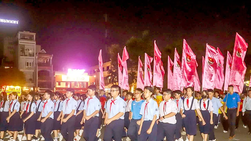 Tự hào trong mỗi bước chân