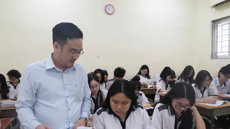 Tăng tốc ôn tập cho học sinh lớp 12