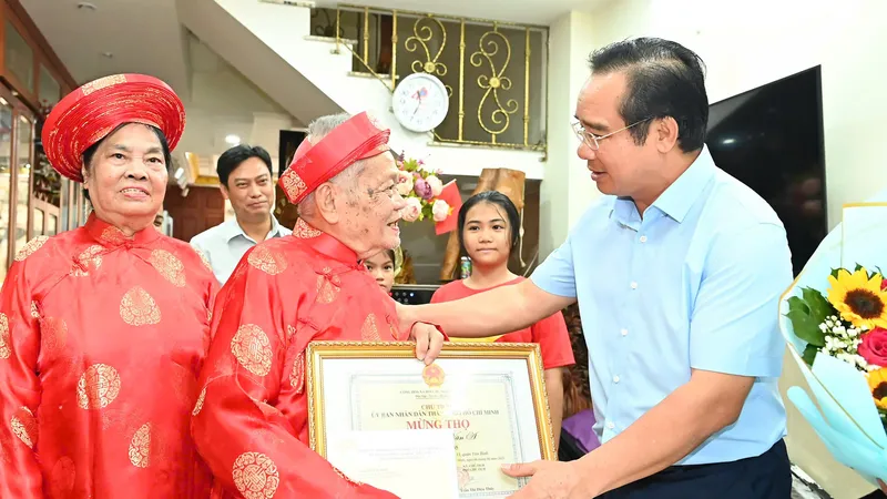 Chăm sóc toàn diện để người cao tuổi sống vui, sống khỏe