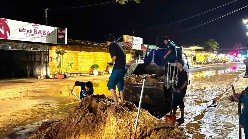 Lại lo cát tràn xuống đường vào Khu du lịch quốc gia Mũi Né