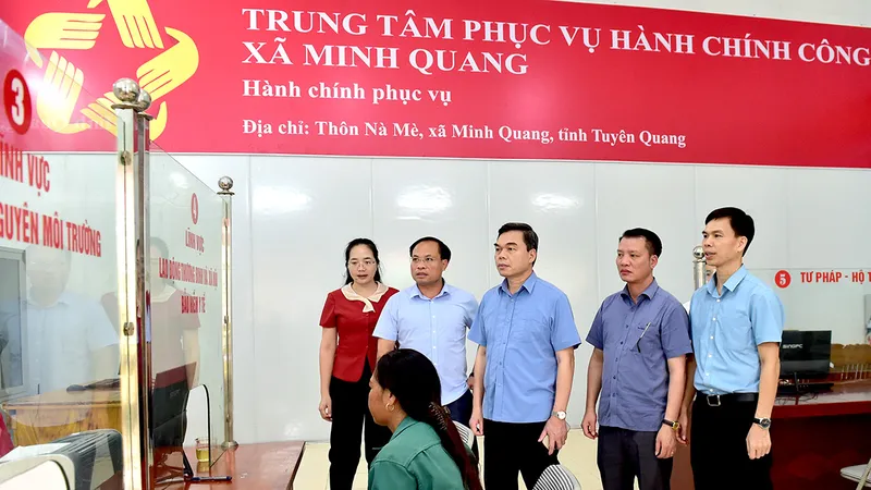 Đồng chí Phó Bí thư Tỉnh ủy Ma Thế Hồng: Phải đảm bảo vận hành ngay các xã sau hợp nhất