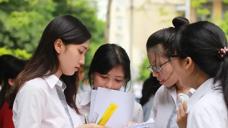 Điểm chuẩn ở nhiều tổ hợp có môn Toán, tiếng Anh sẽ giảm
