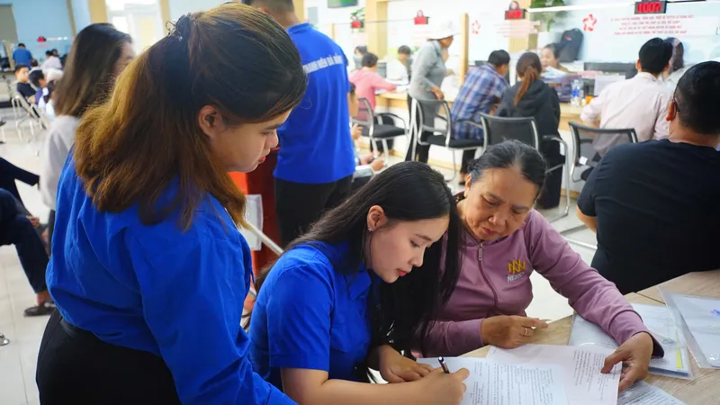 Chính quyền địa phương 2 cấp - Tăng tốc ngay khi khởi động - Bài 3: Cán bộ trẻ tự tìm việc để làm