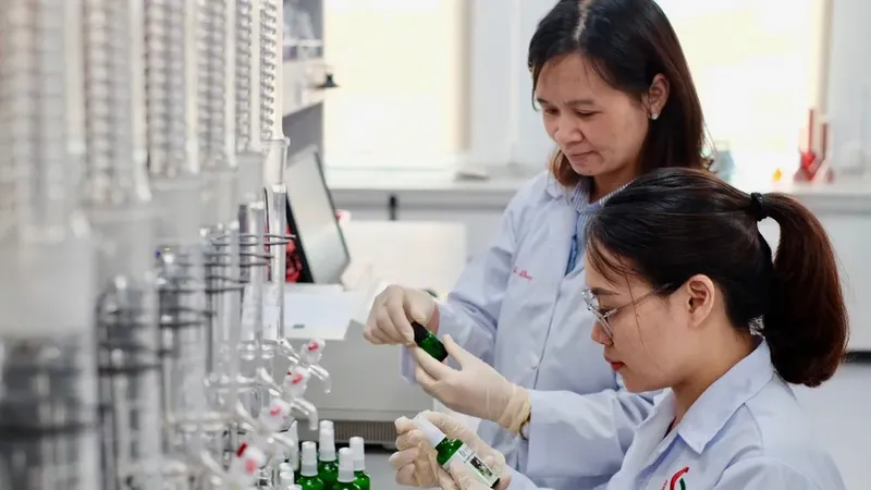 Phát triển năng lực nghiên cứu công nghệ sinh học tại Việt Nam