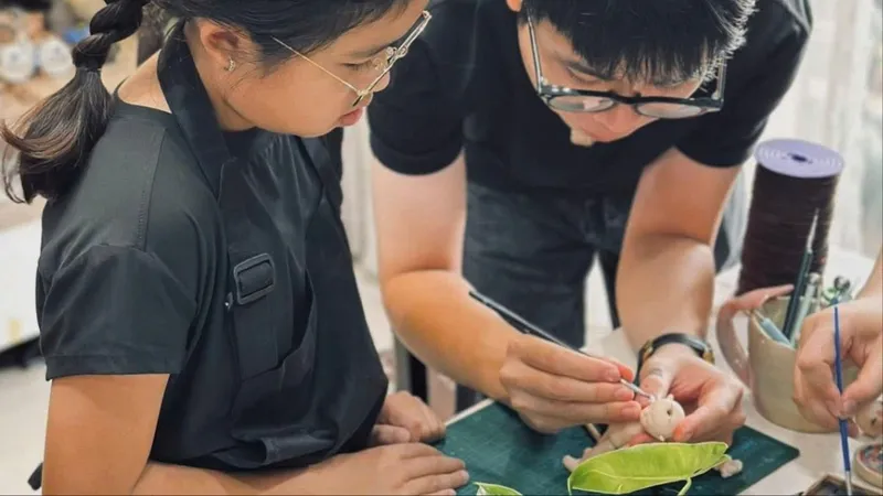 Nghề nặn búp bê nghệ thuật