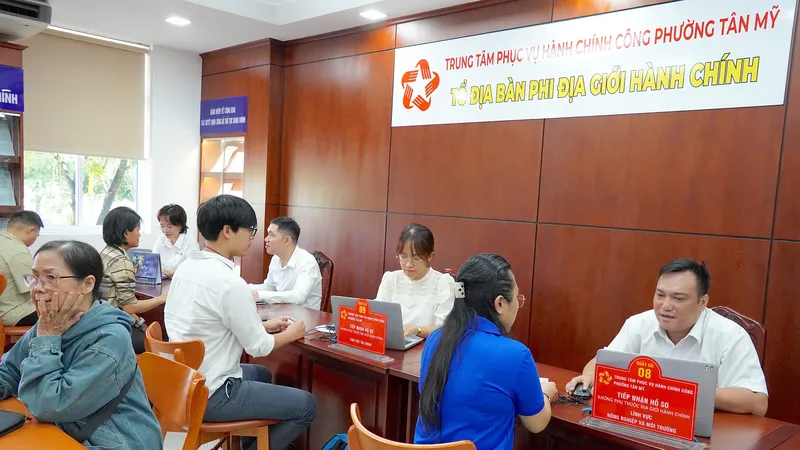 Tiếp nhận thủ tục phi địa giới hành chính: Tạo tiện lợi cho người dân