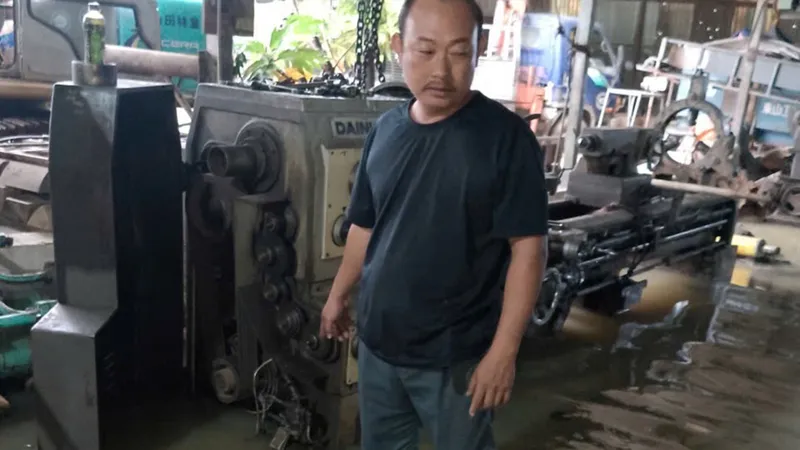 Lắp đặt thêm máy bơm nước khi trời mưa