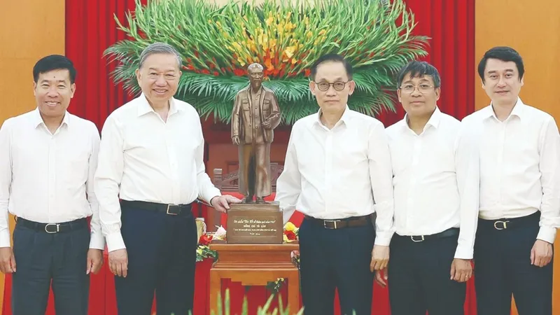 Ngoại giao Việt Nam tiếp tục kiến tạo hòa bình, nâng tầm vị thế đất nước