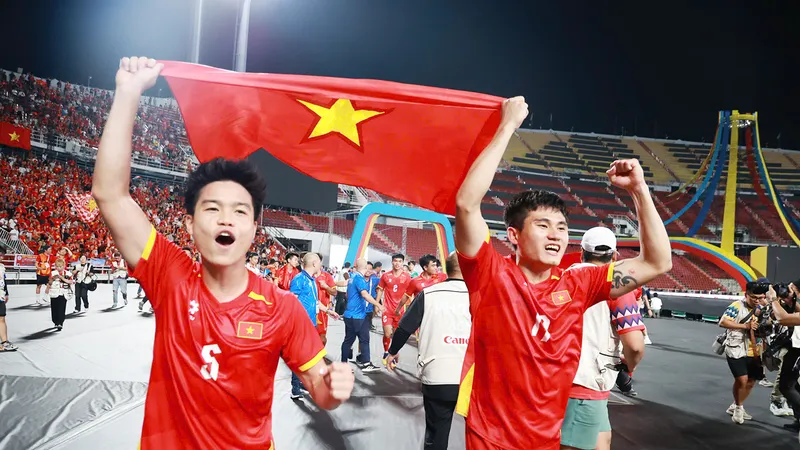 Giải thưởng Quả bóng vàng Việt Nam 2025: Bóng đá Việt soi mình trong ánh vàng