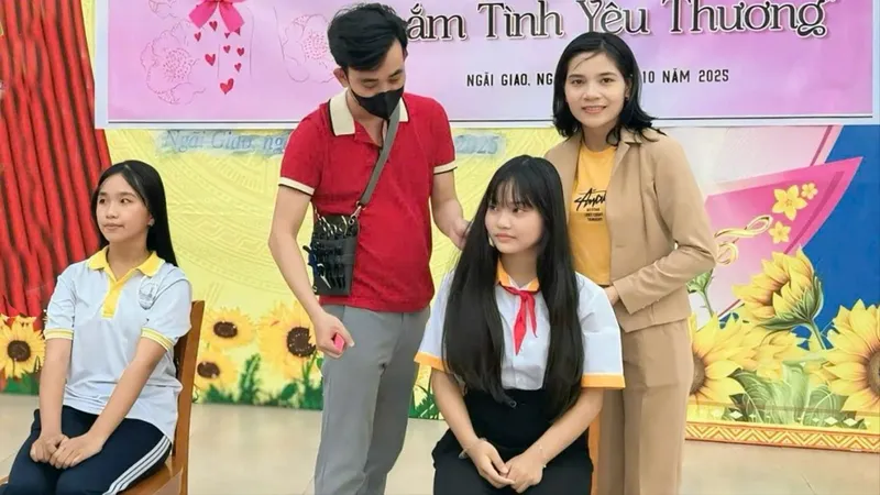 Trao hy vọng từ những mái tóc