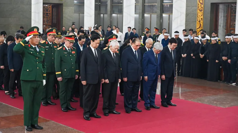 Tiễn biệt vị tướng tài năng, đức độ, trung hiếu