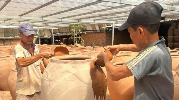 Xuân về, nghe đất kể chuyện