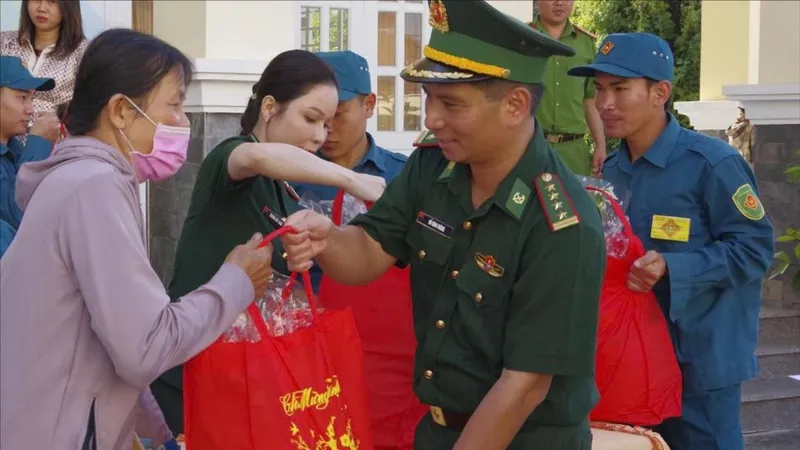 Sắc xanh nơi cửa biển