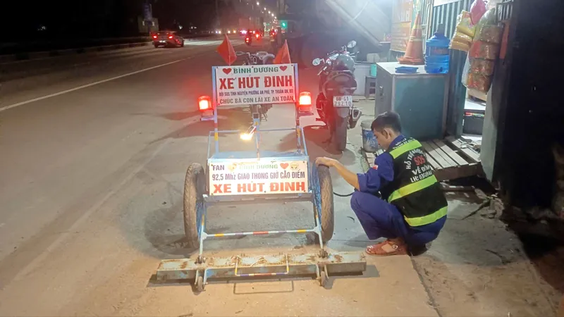 “Hiệp sĩ hút đinh” giữa đêm