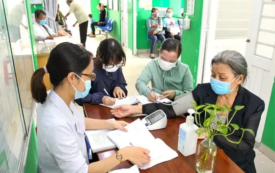 Biết bệnh… miễn phí
