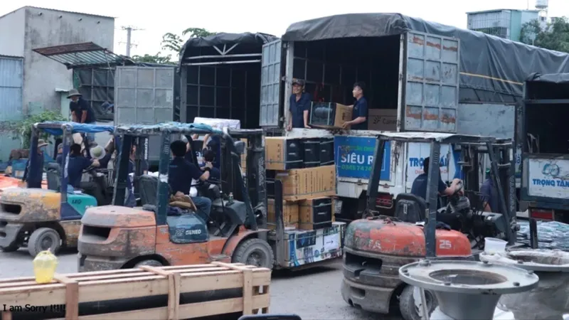 Đề xuất cấm xe tải, xe khách lớn hoạt động ban ngày: Doanh nghiệp lo tăng chi phí, đứt chuỗi vận chuyển