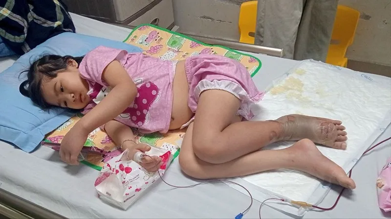 Bé gái 9 tuổi mắc ung thư máu