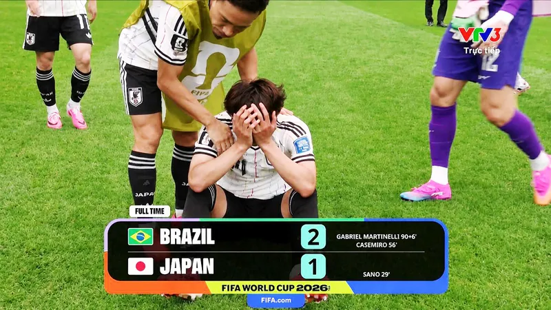 Các cầu thủ Nhật Bản ngậm ngùi sau thất bại tiếc nuối trước Brazil. ẢNH CHỤP MÀN HÌNH VTV