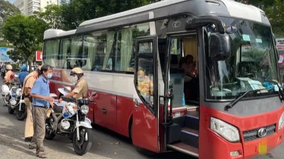 Sẽ trình dự thảo nghị định có nội dung siết chặt cấp, thu hồi phù hiệu xe khách