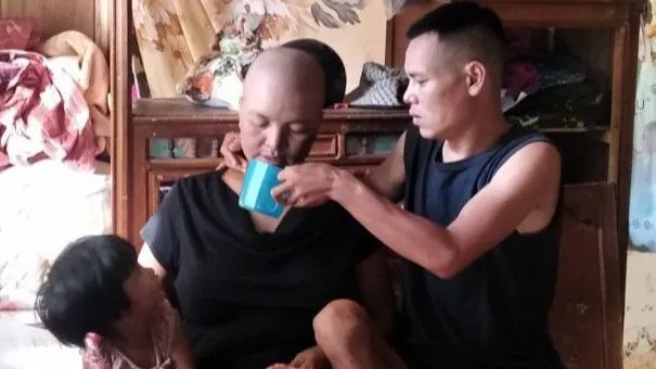 Hoàn cảnh cần giúp đỡ: Ba mẹ lâm trọng bệnh, hai con gặp khó