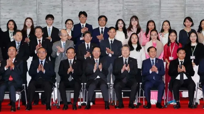 Chủ tịch nước Võ Văn Thưởng thăm Đại học Kyushu của Nhật Bản