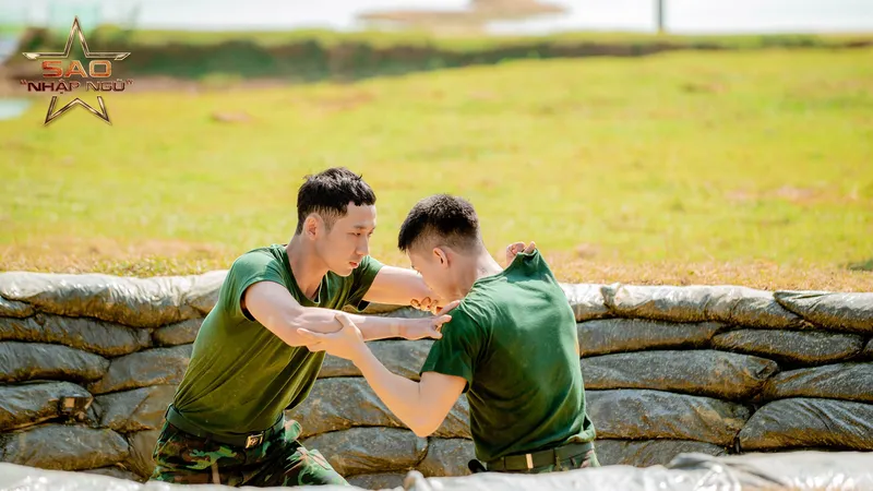 Đa chiều cảm xúc cùng Sao nhập ngũ