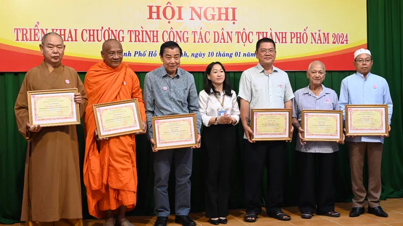 Chăm lo đời sống đồng bào dân tộc thiểu số