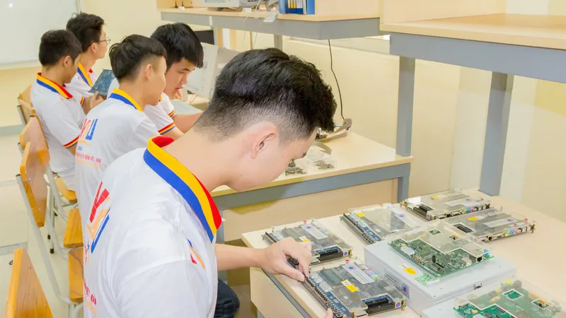 Đón dòng dịch chuyển chip bán dẫn