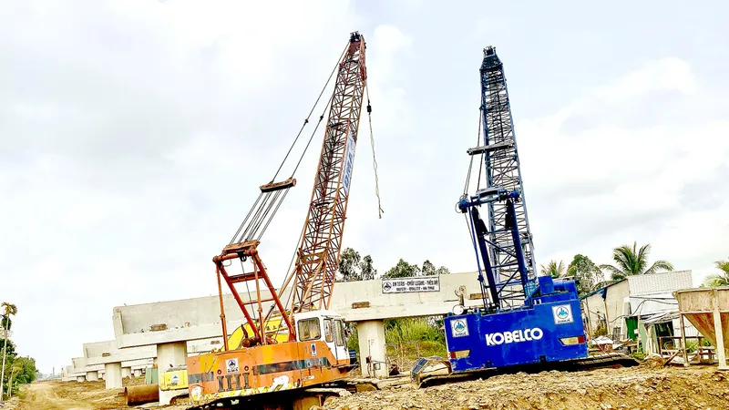 Thi công xuyên tết: Sớm đưa dự án giao thông trọng điểm vào khai thác