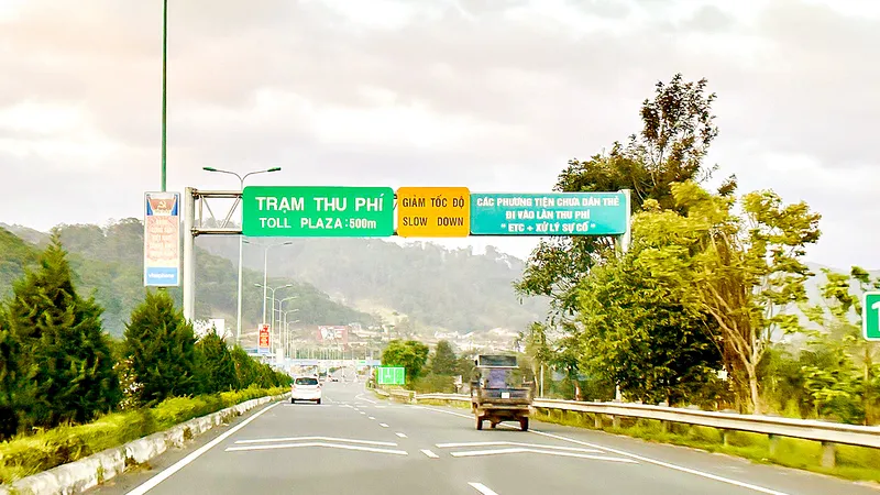 Đầu tư đường cao tốc: Vẫn phải cân đối giữa nhu cầu và nguồn lực