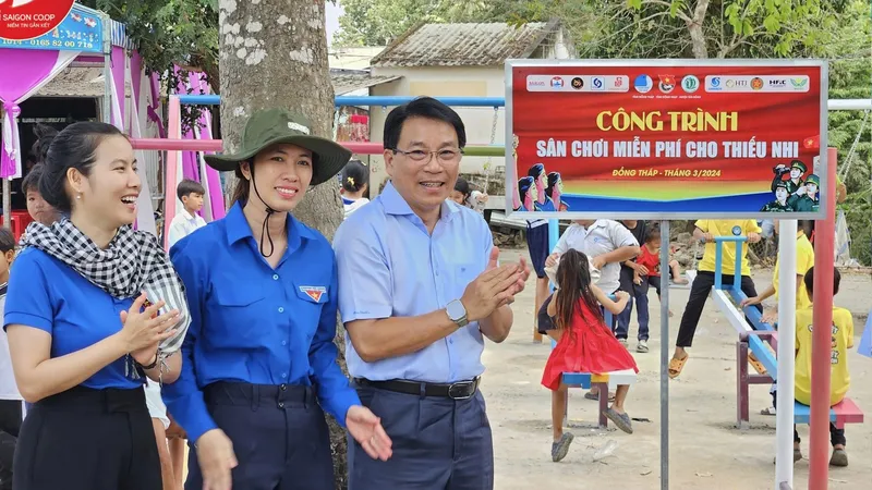 Saigon Co.op và các đơn vị tặng sân chơi miễn phí cho thiếu nhi ở tỉnh Đồng Tháp