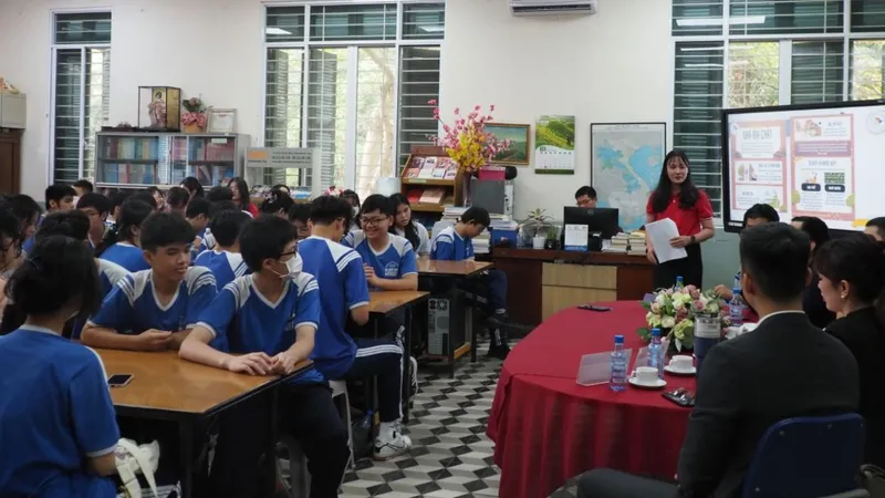 Học sinh đóng nhiều "vai" tìm hiểu ngành nghề để định hướng nghề nghiệp 