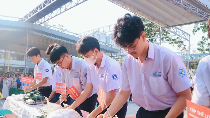 Giáo dục lòng yêu nước qua lễ Giỗ tổ Hùng Vương