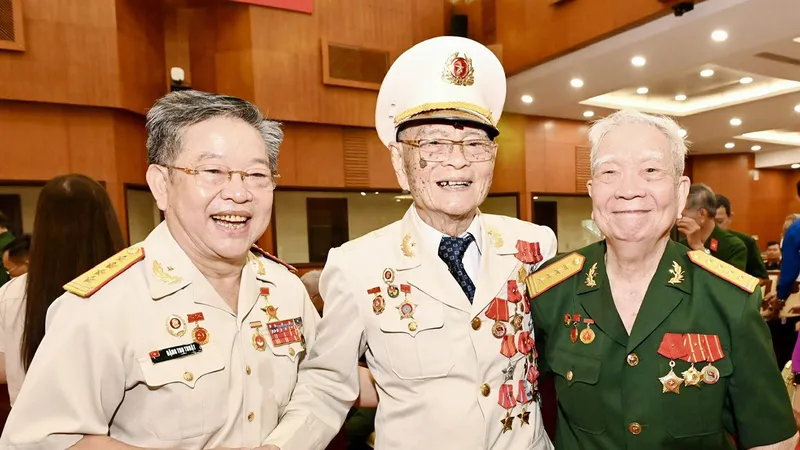 70 năm ký ức không quên
