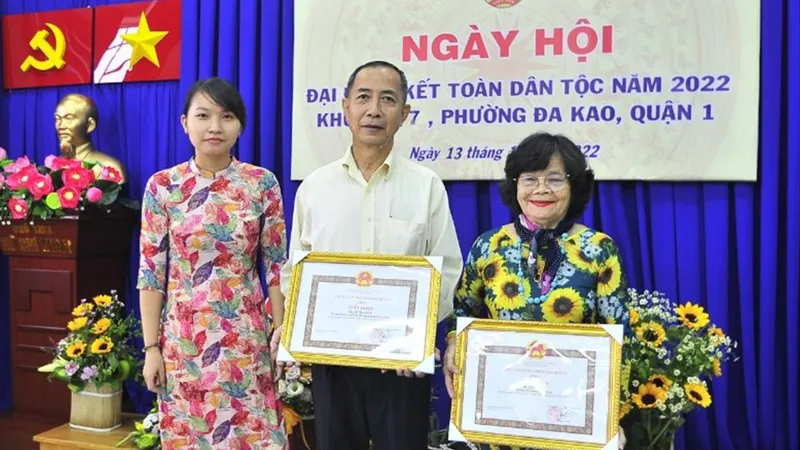 Trao truyền và gửi gắm niềm tin