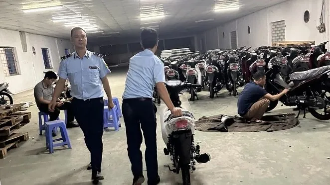 Khởi tố vụ án sản xuất xe máy giả ở Hưng Yên