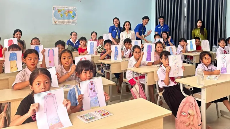 Chuyện 15 ngày làm tình nguyện tại Lào