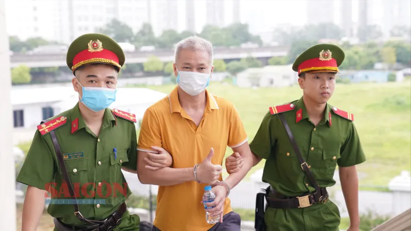 Xét xử vụ án FLC: 1 bị cáo phản cung