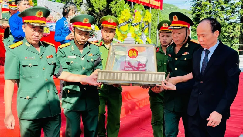 Truy điệu và an táng 6 hài cốt liệt sĩ